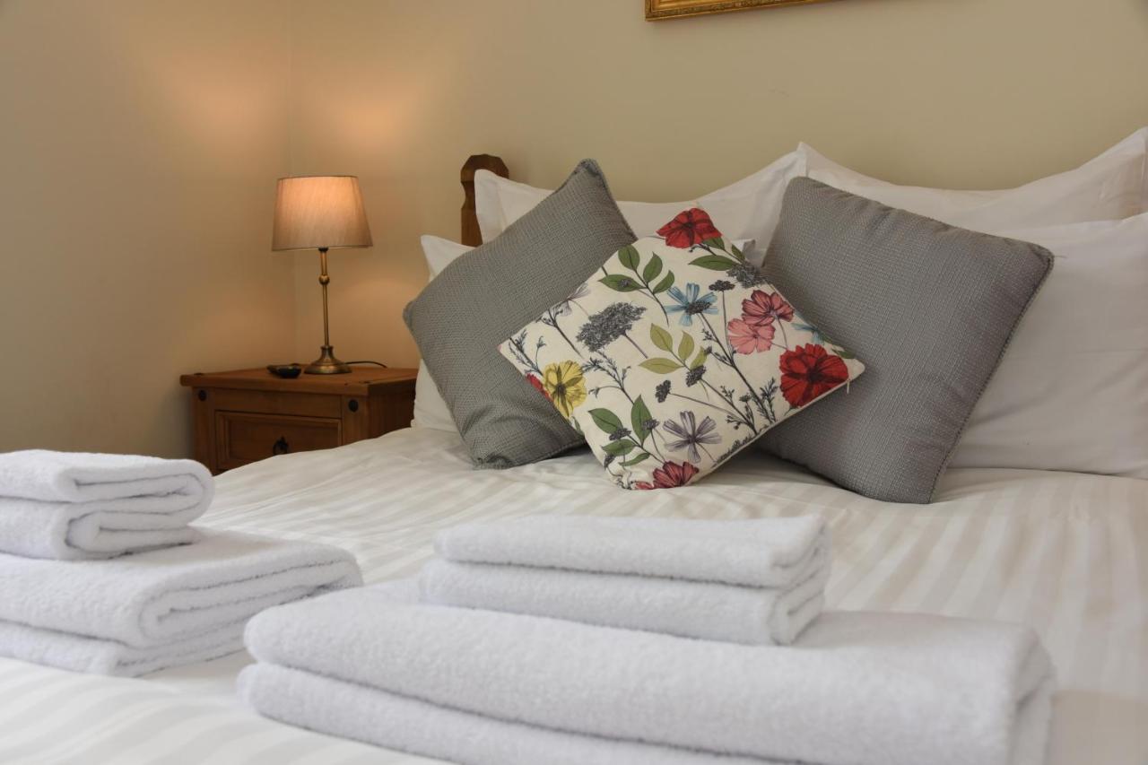 The Llanelwedd Arms Hotel Builth Wells Buitenkant foto