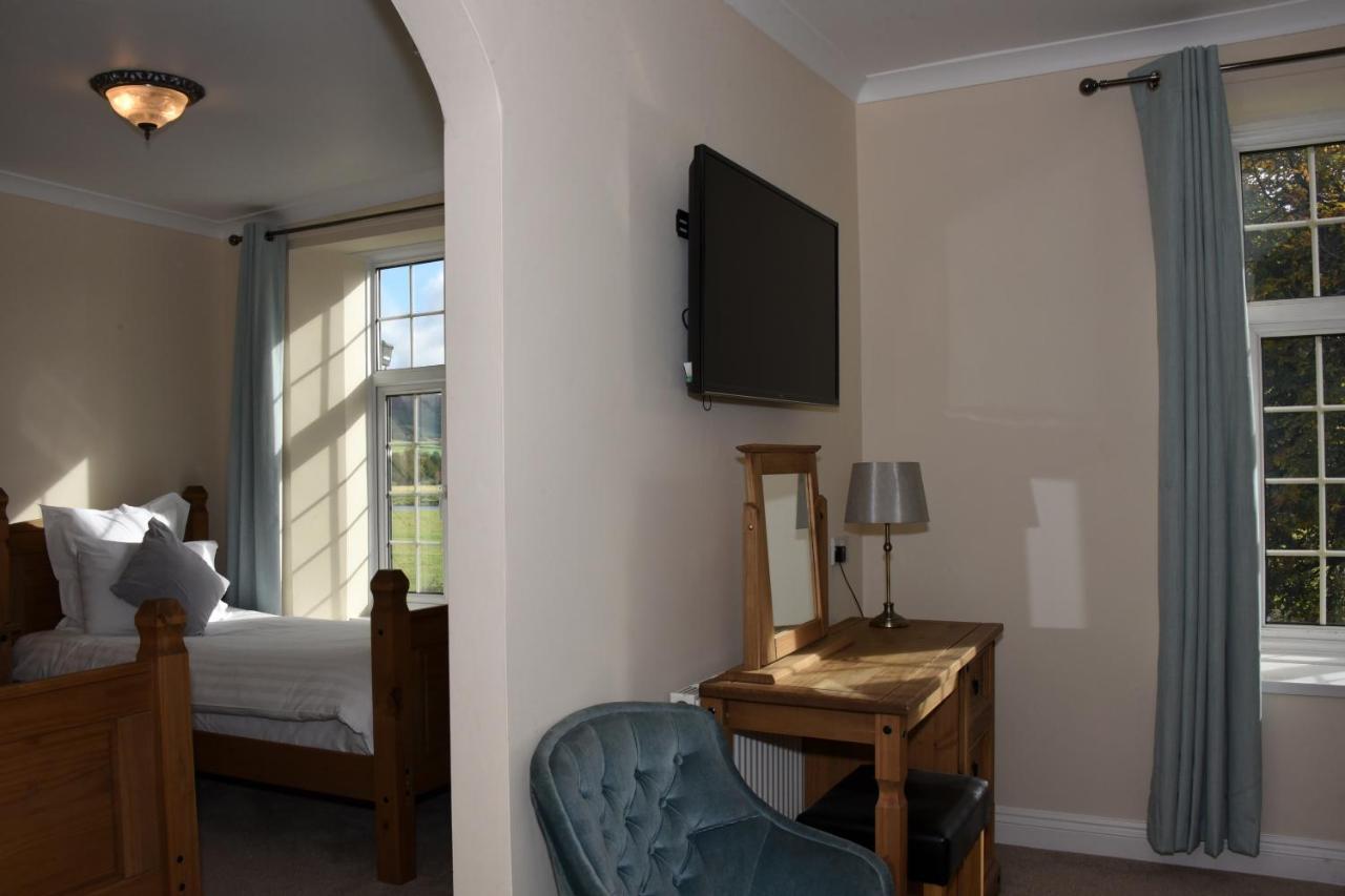 The Llanelwedd Arms Hotel Builth Wells Buitenkant foto
