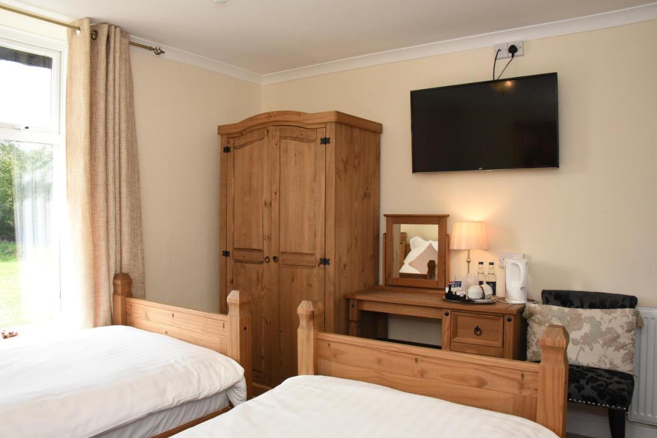 The Llanelwedd Arms Hotel Builth Wells Buitenkant foto