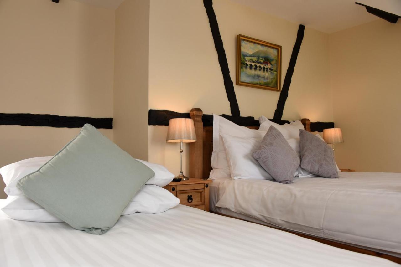 The Llanelwedd Arms Hotel Builth Wells Buitenkant foto