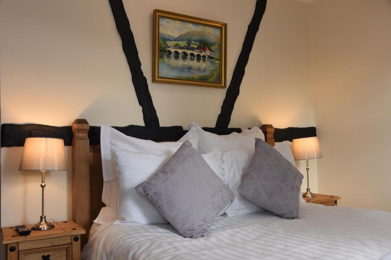 The Llanelwedd Arms Hotel Builth Wells Buitenkant foto