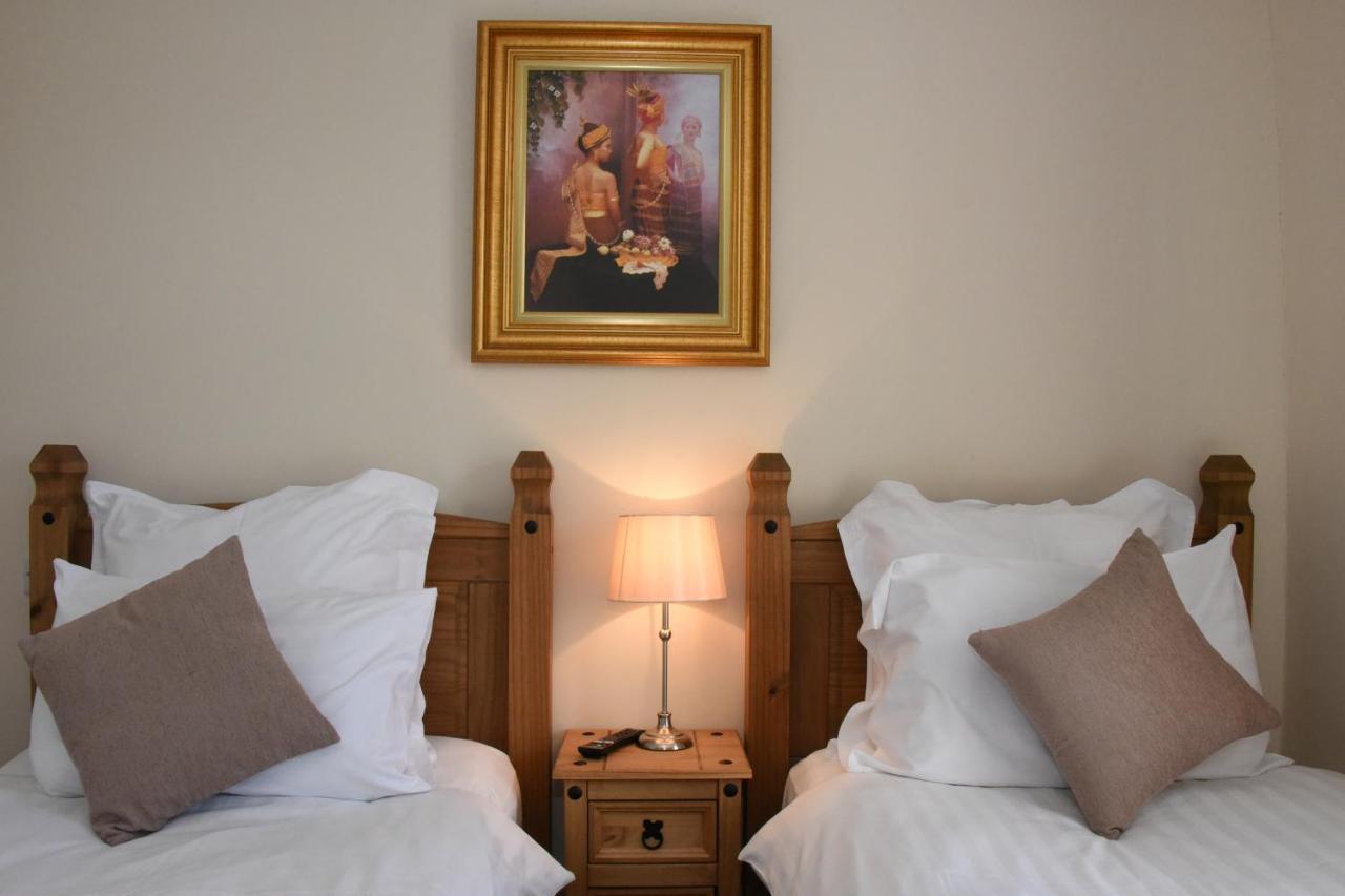 The Llanelwedd Arms Hotel Builth Wells Buitenkant foto