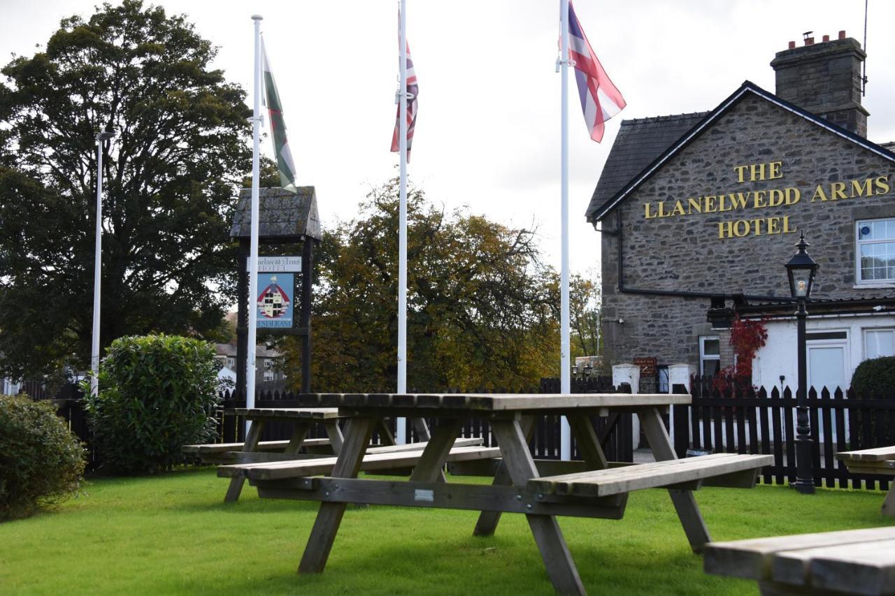 The Llanelwedd Arms Hotel Builth Wells Buitenkant foto