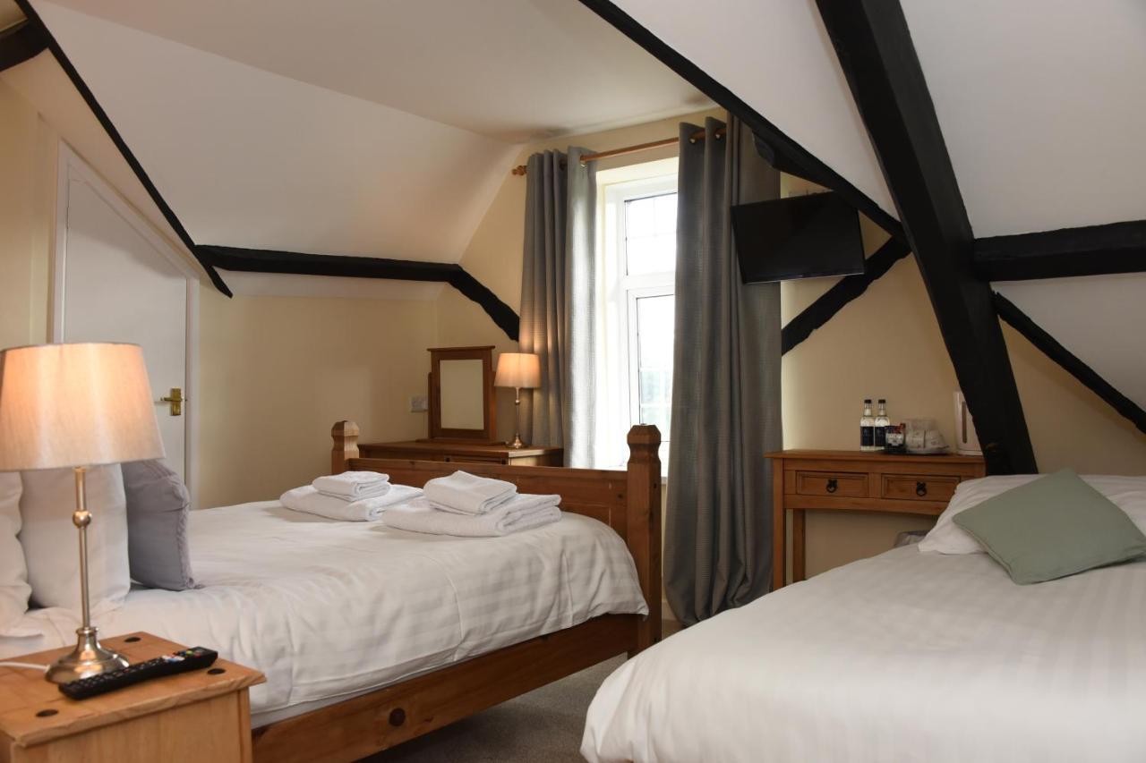 The Llanelwedd Arms Hotel Builth Wells Buitenkant foto