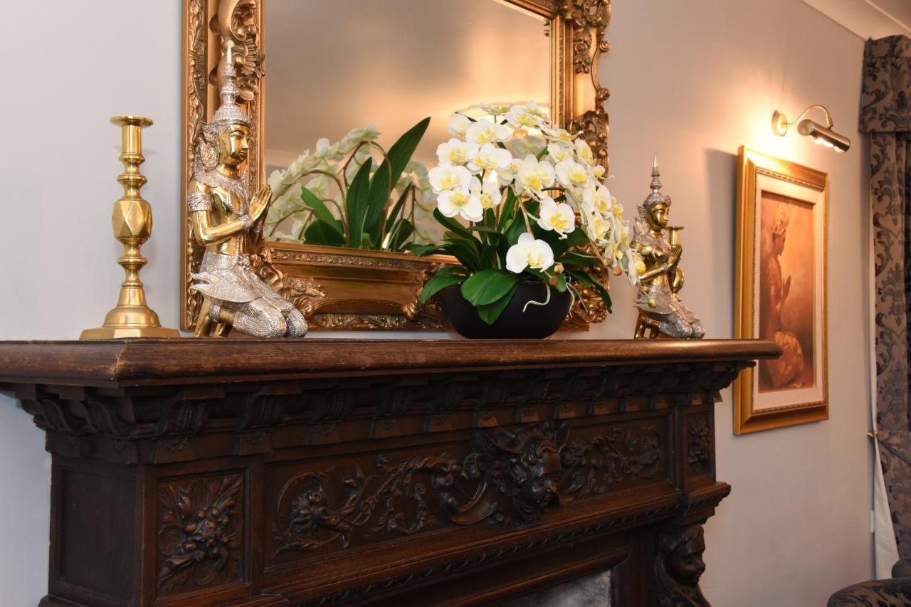 The Llanelwedd Arms Hotel Builth Wells Buitenkant foto