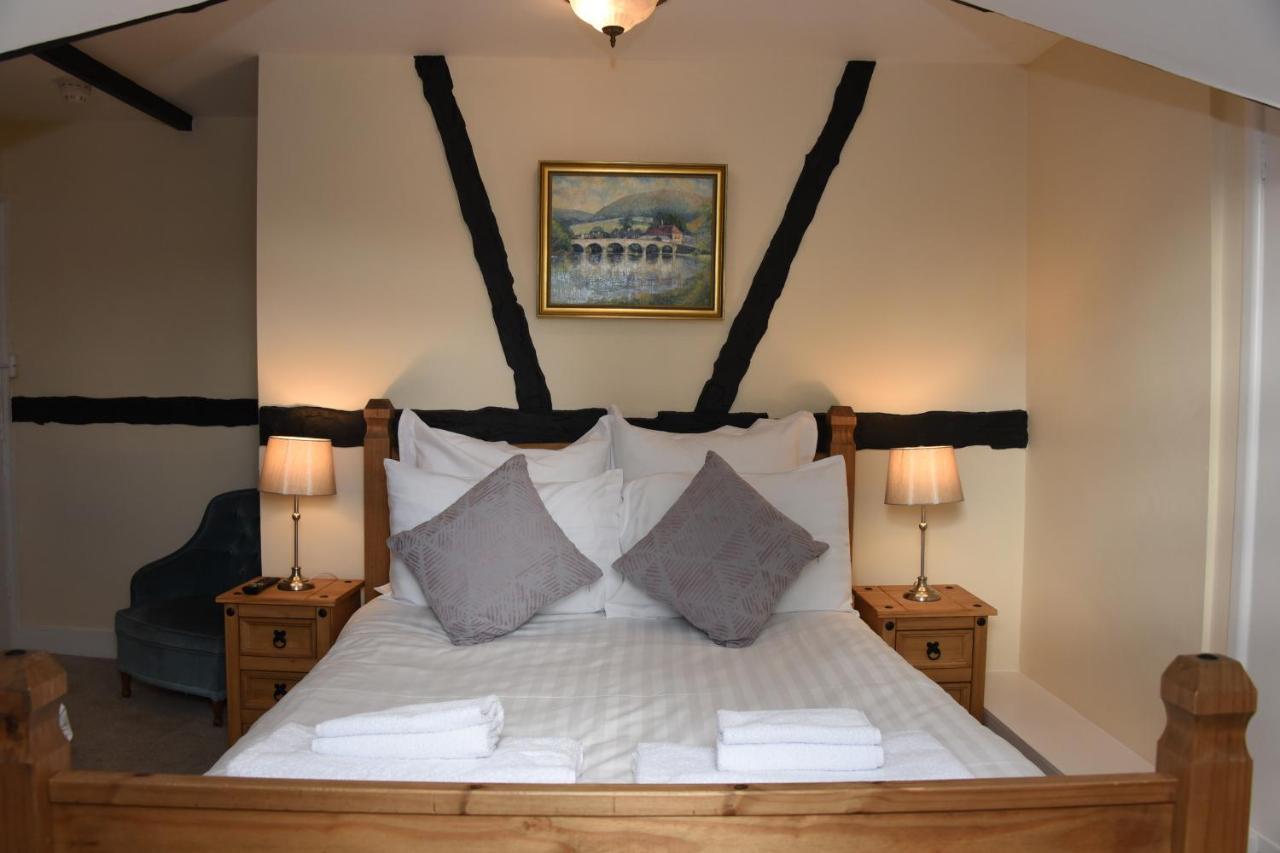 The Llanelwedd Arms Hotel Builth Wells Buitenkant foto
