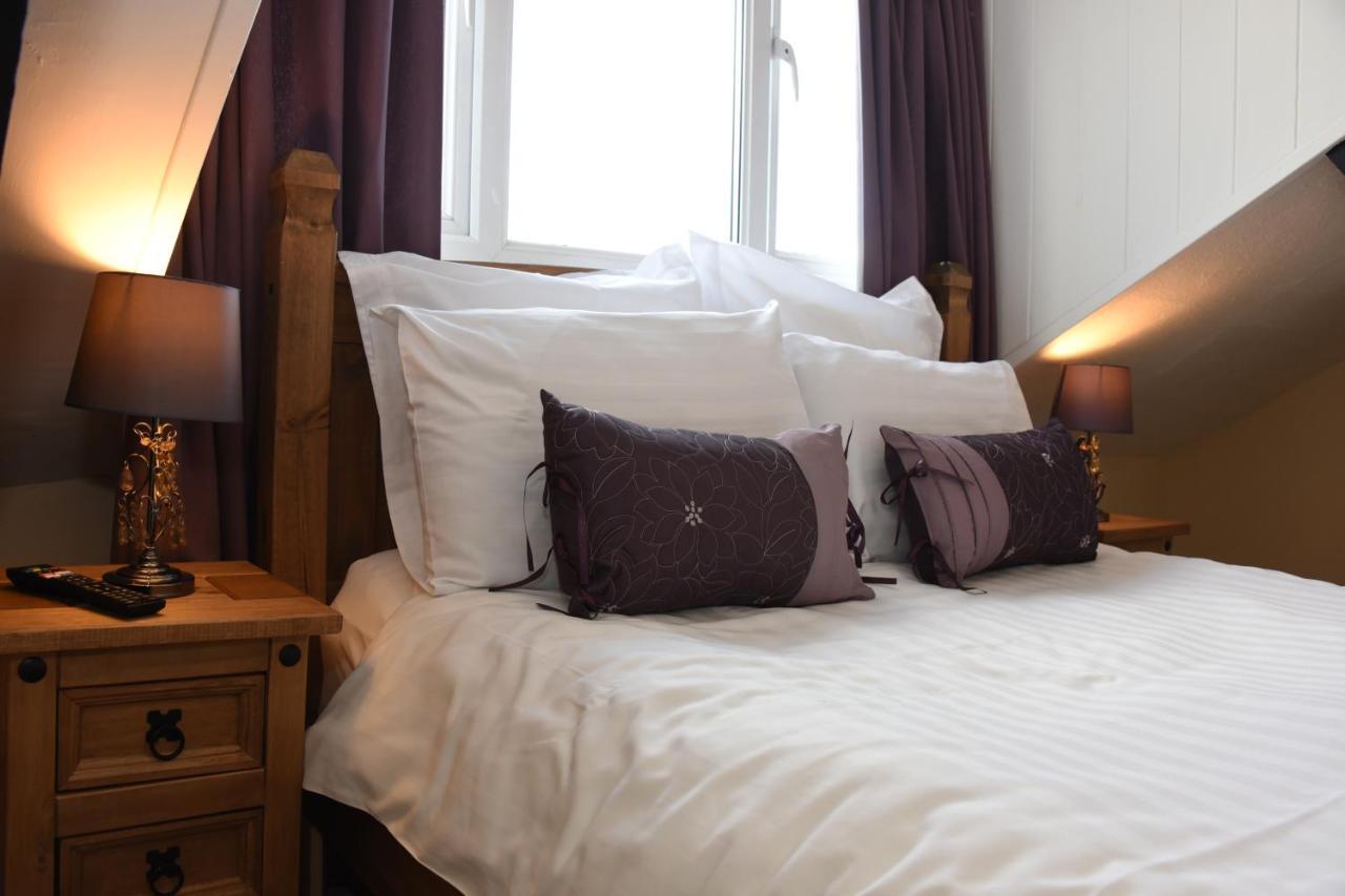 The Llanelwedd Arms Hotel Builth Wells Buitenkant foto