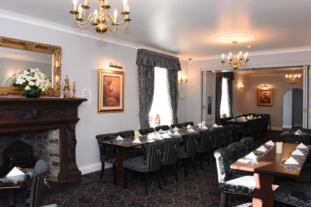 The Llanelwedd Arms Hotel Builth Wells Buitenkant foto