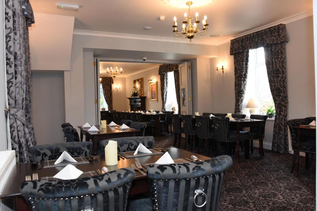 The Llanelwedd Arms Hotel Builth Wells Buitenkant foto