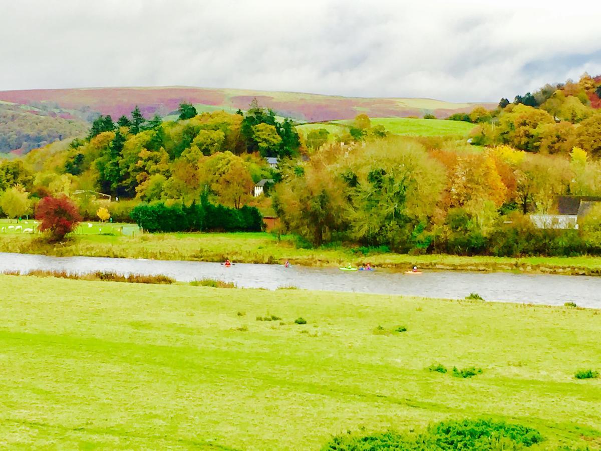 The Llanelwedd Arms Hotel Builth Wells Buitenkant foto